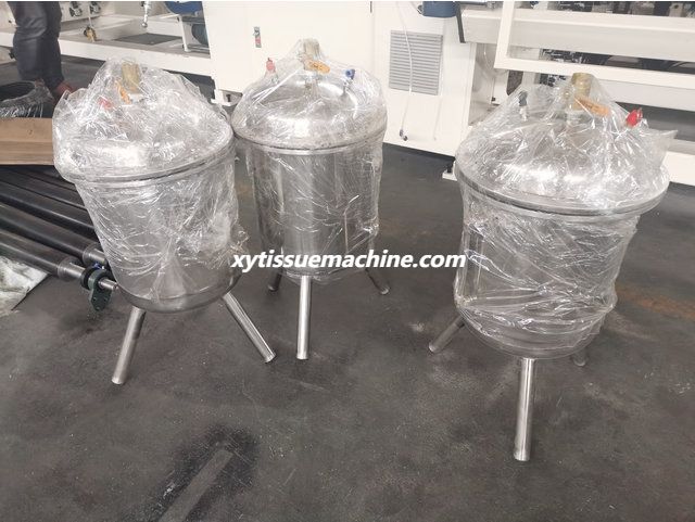 r&eacute;cipient &agrave; colle